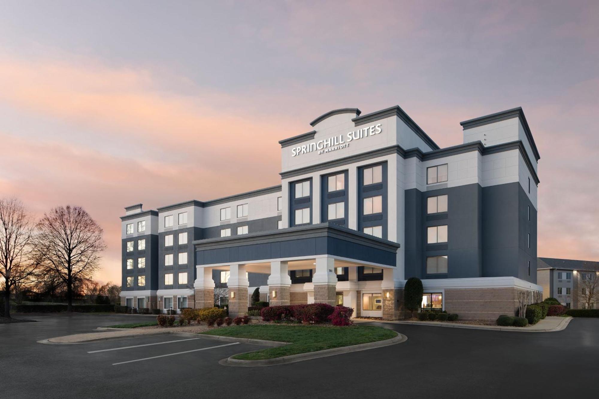 Springhill Suites By Marriott Charlotte / Concord Mills Speedway Exterior photo